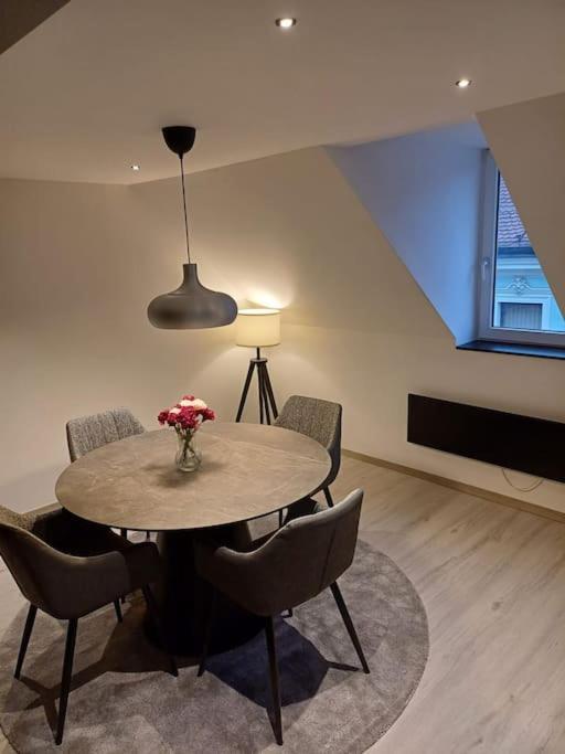 Apartman Ena Radiceva Zagreb Exterior foto